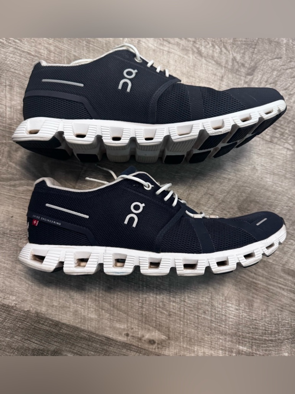 ON Cloud 5 Midnight Navy/White Running Shoe 59.98916 Mens Sz. 9